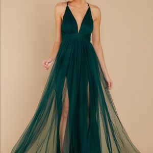 Gorgeous green maxi dress!